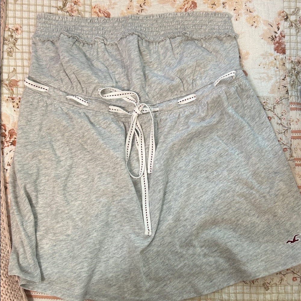 Hollister Heather Gray Skirt